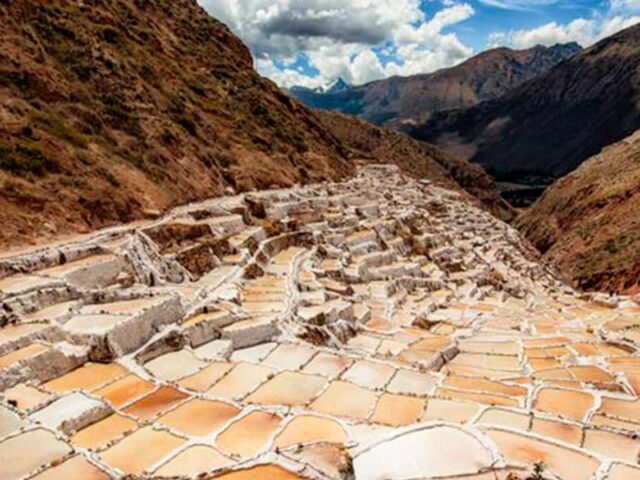 Maras Salt Mines in Peru: The Ultimate Travel Guide – 2026