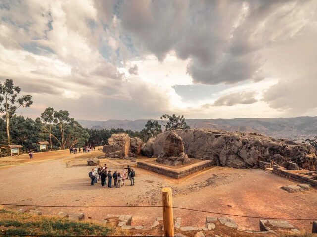 qenqo ruins cusco
