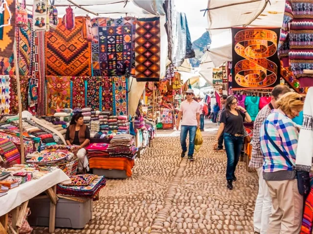Traditional Pisac Market