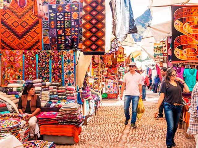 Pisac Market in Cusco, Peru: Complete Travel Guide (2026)