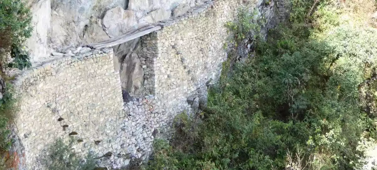 Hiking Guide to Inca Bridge At Machu Picchu
