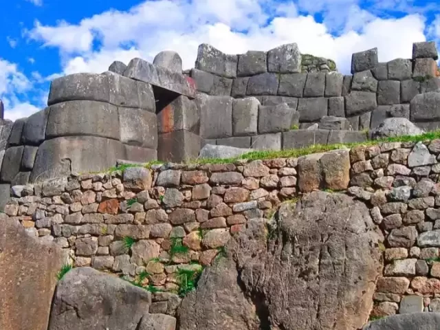 Megalithic Construction at Sacsayhuaman in Perú
