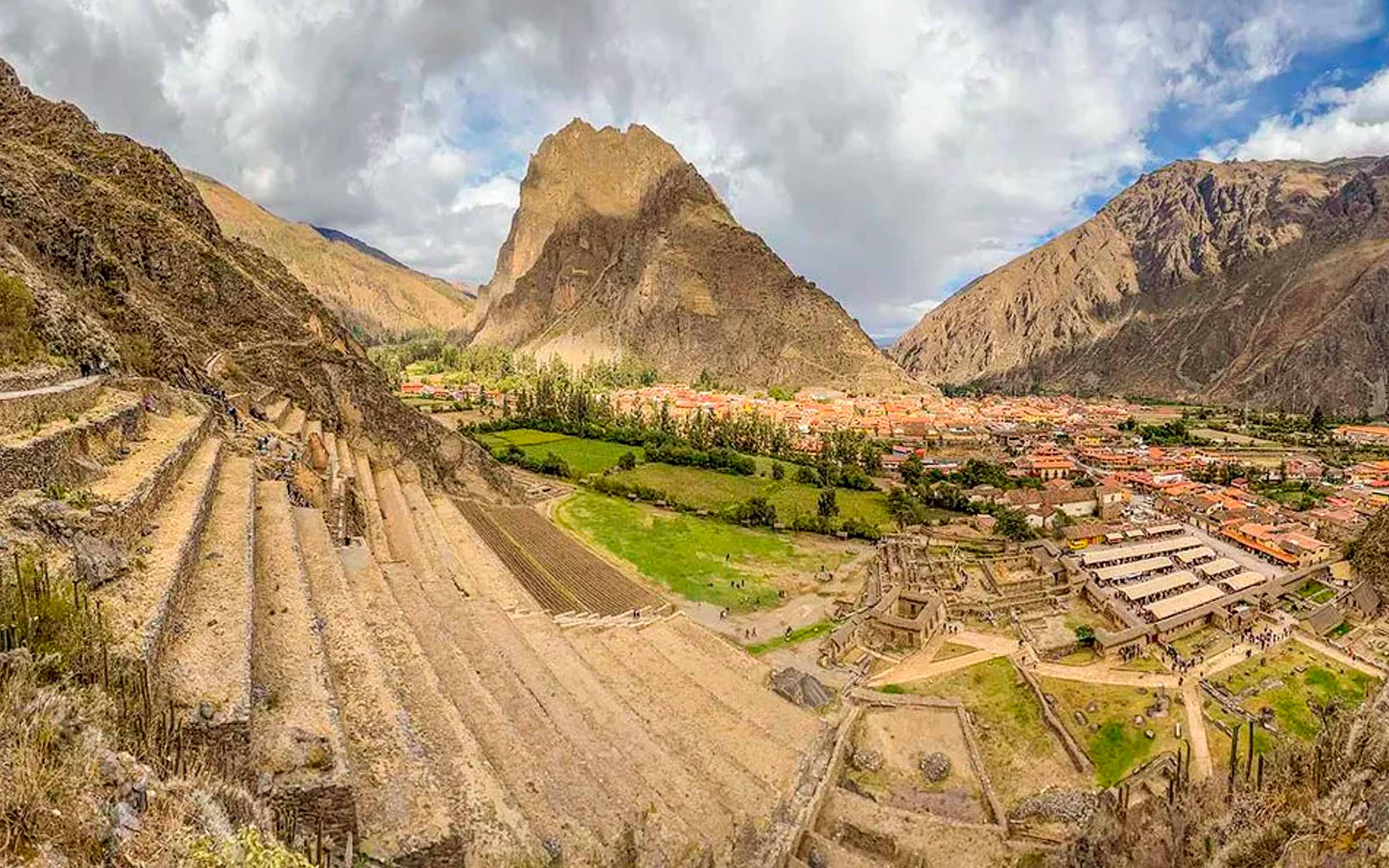 ollantaytambo pueblo