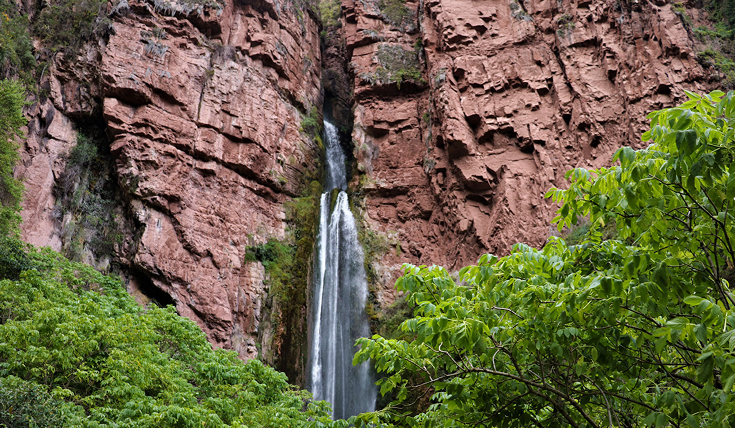 perolniyoc waterfall from urubamba