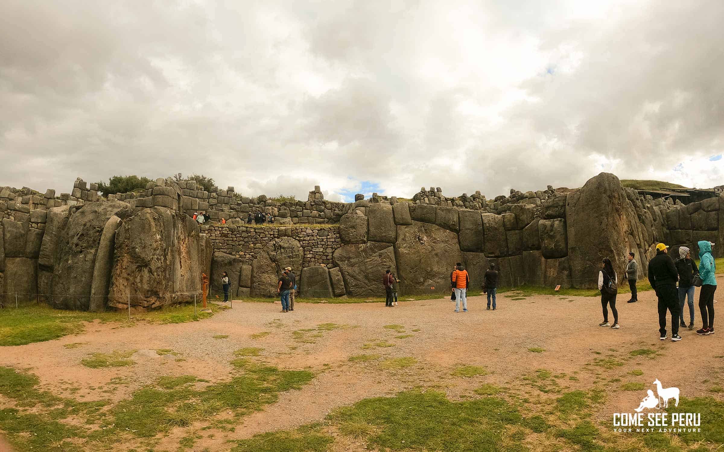 sacsahuaman ruins