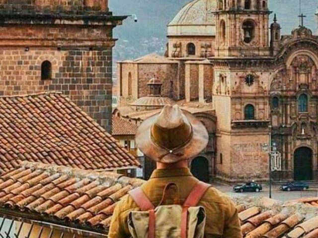 Tipping in Peru: The Complete Essential Guide for All Travelers