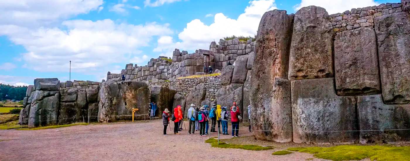 4 Ruins of Cusco Peru