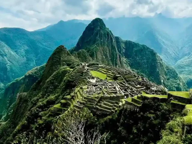 Machu Picchu 1-Day Tour vs 2-Day Tour: Which One Is Right for You?