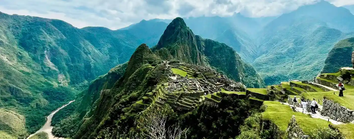 Machu-Picchu-1-Day-Tour-VS-Machu-Picchu-2-Day